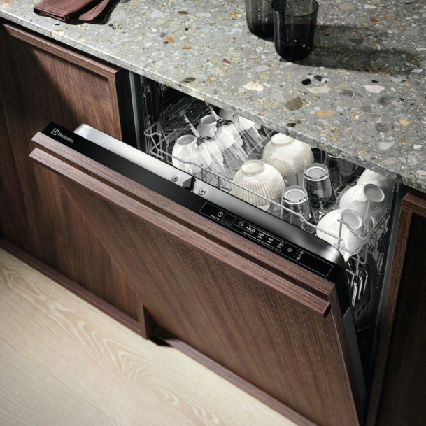 Voordeelset Electrolux vaatwasser KEAF7200L met front 60 x 78 cm, kleur naar keuze